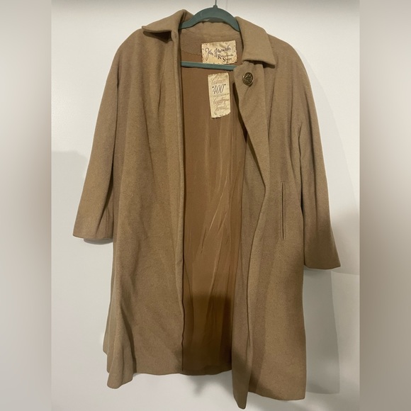 John Wanamaker Vintage Tan Long Overcoat Coat🧥 - Picture 2 of 7